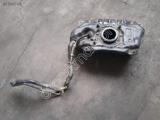 TOYOTA YARİS D.4.D. MAZOT DEPOSU VE DOLUM BOĞAZI