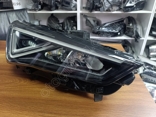 SEAT LEON FORMENTOR SAĞ FAR 2022/2024 ORJİNAL ÇIKMA