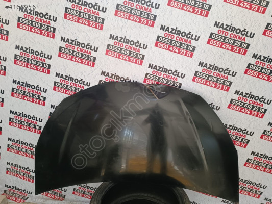 toyota yaris kaput