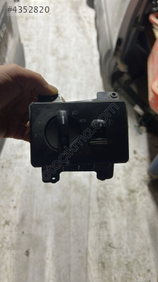 FORD CONNECT ÇIKMA ORJİNAL FAR ANAHTARI