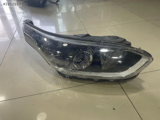 KİA CEED SAĞ FAR 92102J7050