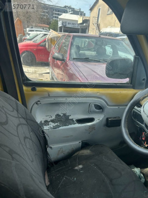 RENAULT KANGOO 1 1.9 DİZEL 1998-2008 SOL ÖN KAPI DÖŞEMESİ