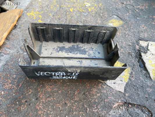 OPEL VECTRA B SİGORTA KUTU ALT KAPAĞI SÖKME 90506790 CANCAN OPEL
