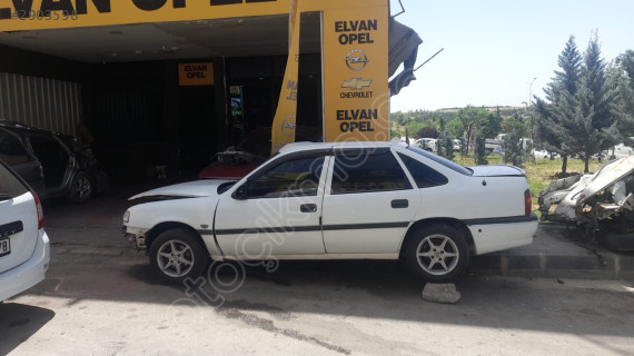 Opel Vectra A Çıkma Kapı
