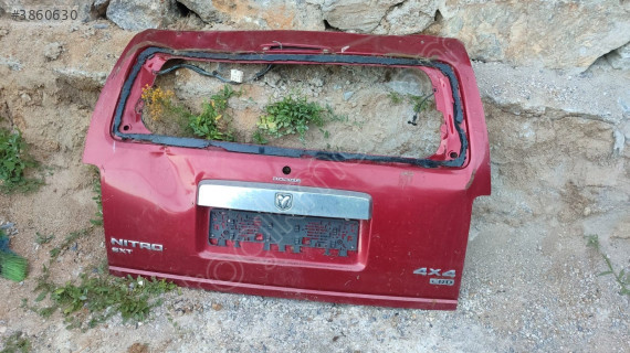 Dodge Nitro 07-11 çıkma hasarlı bagaj kapağı