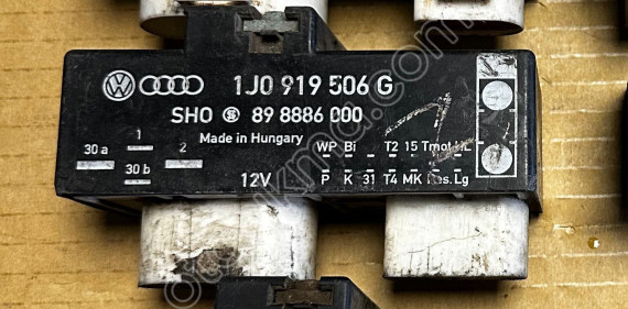 A3 CADDY OCTAVIA LEON 97-02 FAN RÖLESİ 1J0919506G