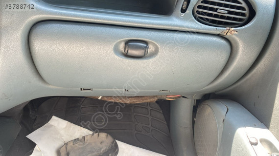 Renault megane coupe çıkma torpido kapağı