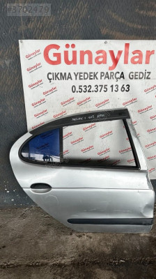 RENAULT MEGANE 1 SAĞ ARKA KAPI