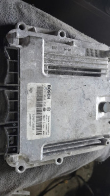 Laguna 3     2.0 dci motor beyni çıkma