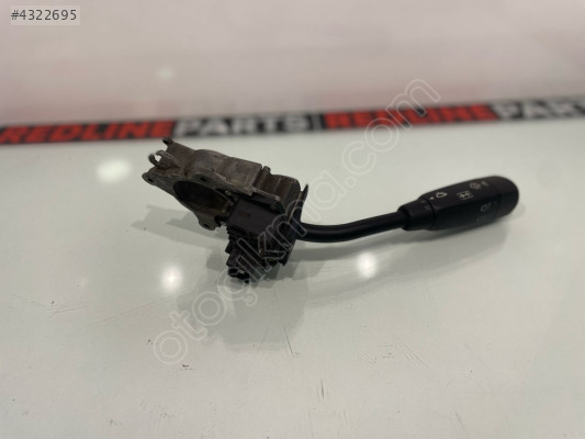 2085490010 MERCEDES CLK 230 Mk1 ÖN SİLECEK GÖSTERGE ANAHTARI