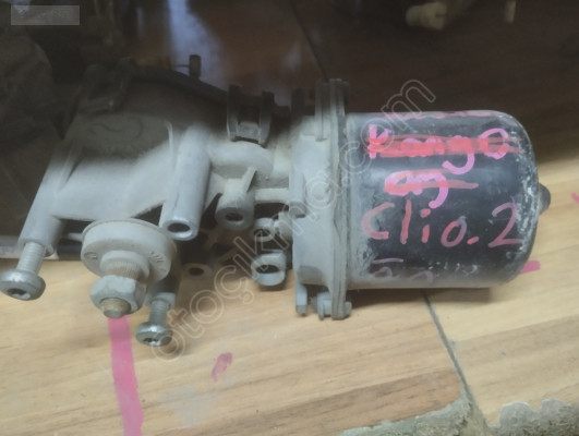 Clio 2 silecek motoru