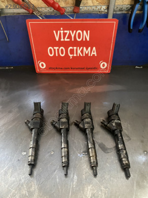 OPEL VİVARO 1.9 TAKIM ENJEKTÖR ✅