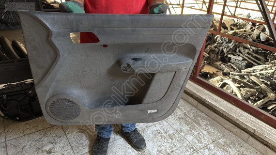 VW CADDY ÇIKMA ORJİNAL SAĞ ÖN KAPI DÖŞEMESİ BDÇ