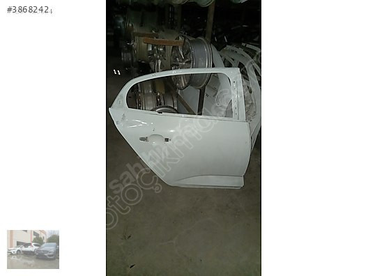 Renault Megane 4 Sağ Arka Kapı ve Aksamı | Ünallar Oto Çıkma