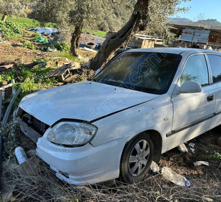 Hyundai Accent admira sol ayna
