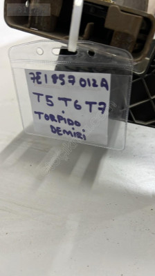 TRANSPORTER T5 - 09-20 ÇIKMA TORPİDO İÇ DEMİRİ -  7E1857012A