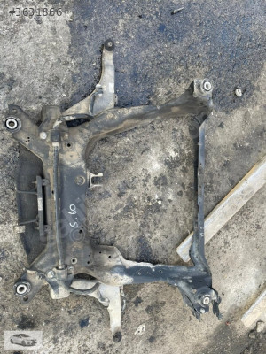 Volvo S60 Modeli İçin Kaliteli Oto Çıkma Travers Parçaları