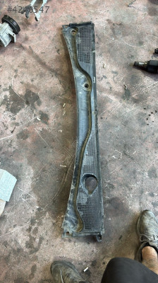 2016 DACIA DOKKER ÇIKMA ORJİNAL GARANTİLİ SİLECEK IZGARASI