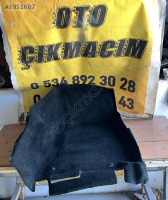 MERCEDES C SERİSİ W205 SAĞ ÖN TABAN HALISI A2056802006