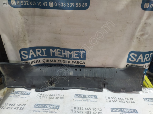 ÇIKMA BMW 3 SERİSİ E46 ARKA PANEL ÜST PLASTİĞİ