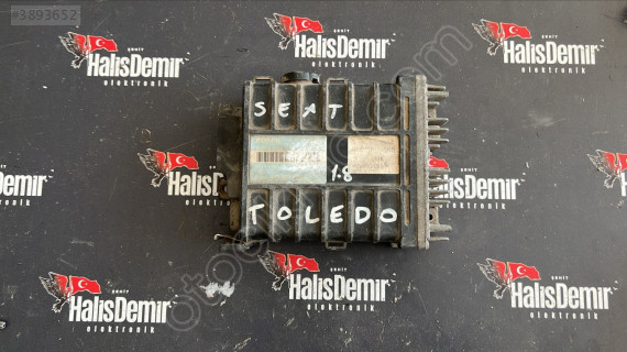 Volkswagen Passat 1.8 Motor Beyni 0280000739 443907403G
