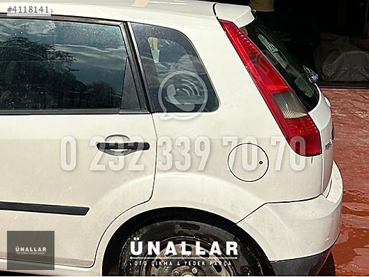 FORD FİESTA SAĞ ARKA ÇAMURLUK ve TÜM AKSAM | ÜNALLAR OTO ÇIKMA |