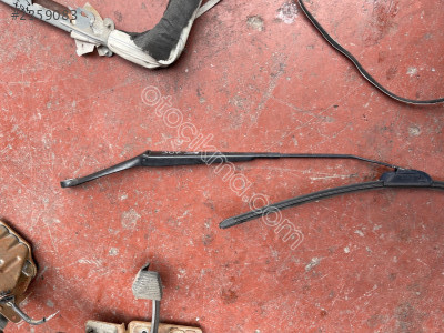 PEUGEOT 307 SAĞ SİLECEK KOLU ORJİNAL ÇIKMA PEJO
