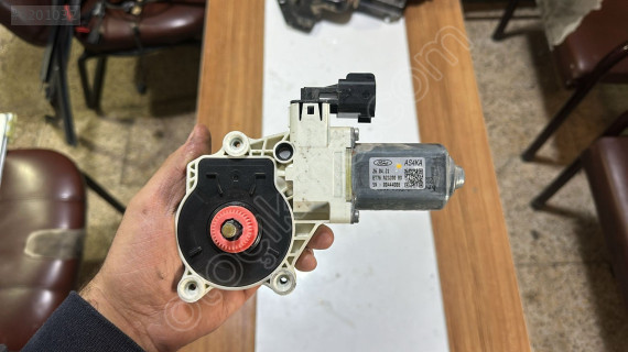2020-2021 FORD KURYE SAĞ ÖN CAM MOTORU ORJ ÇIKMA