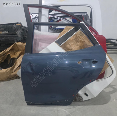 HYUNDAİ STONİC MAVİ SOL ARKA KAPI ORJ GÖÇÜKLÜK