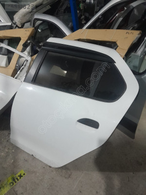 Renault Symbol sol arka kapı