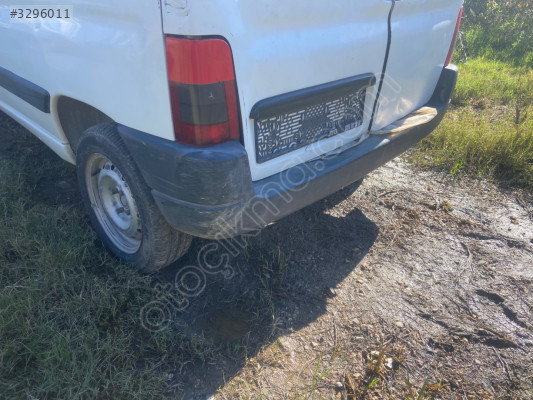 Peugeot partner arka tampon