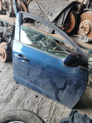 RENAULT MEGANE4 SAĞ ÖN KAPI ÇIKMA ORJİNAL OTO FEDAİ