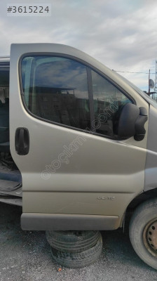 RENAULT TRAFİC 2 SAĞ ÖN KAPI