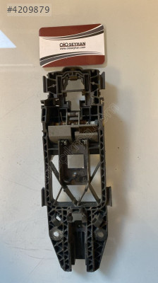 5N0839885H polo tiguan ibiza arka sağ sol kapı kolu braketi