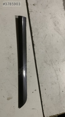 3G0854950 Passat b8 sağ arka kapı çıtası sıfır orjinal