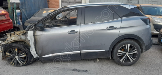 3008 Peugeot 2020 model Hurda Belgeli Satılık
