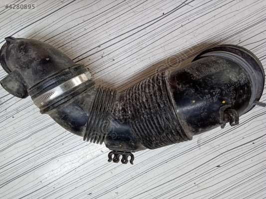 VOLKSWAGEN Audi HAVA FİLTRE BORUSU 1K0129654BH