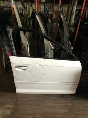 ÇIKMA AUDİ A3 SAĞ ÖN KAPI