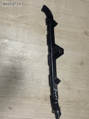 Toyota avensis sağ arka tampon braketi 03-06