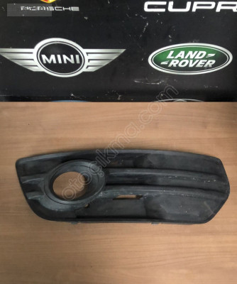 8R0807682A AUDİ Q5 SAĞ SİS ÇERÇEVESİ