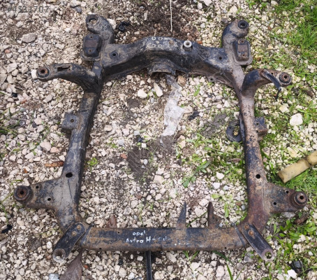 OPEL ASTRA H TRAVERS