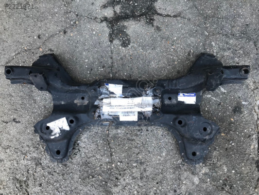 Hyundaı İ20 Motor Alt Travers 2009-2014 62400-1J650