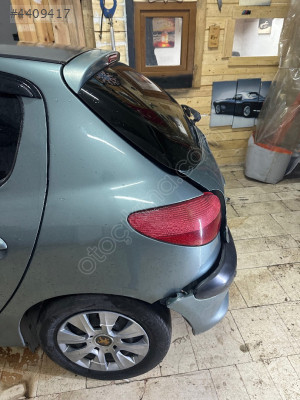 Peugeot 206 sol arka çamurluk