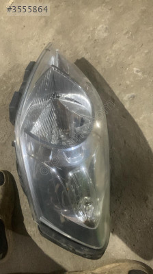 Fiat Fiorino için Sağ Ön Far - Çıkma Parça