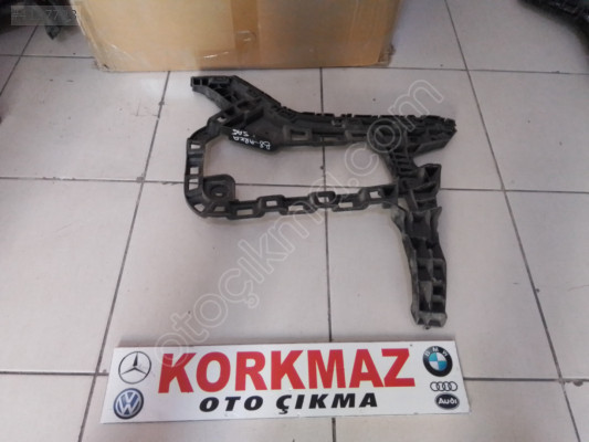 VOLKSWAGEN PASSAT B8 SAĞ ARKA TAMPON BRAKETI