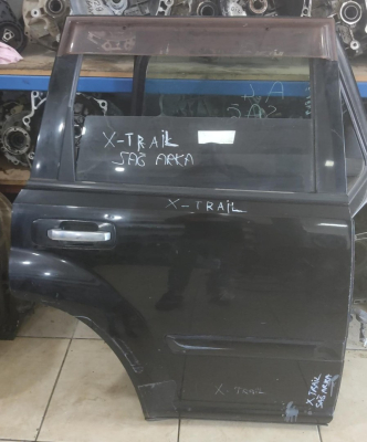 NİSSAN XTRAİL SAĞ ARKA KAPI