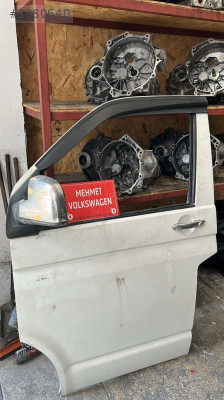 VOLKSWAGEN TRANSPORTER T5 T6  SOL ÖN KAPI ÇIKMA ORJİNAL BEYAZ
