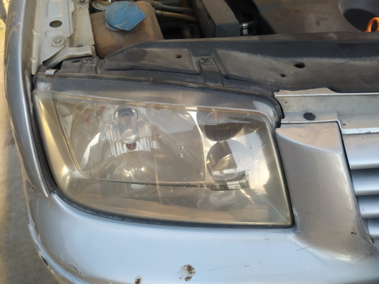 ÇIKMA VW BORA SAĞ ÖN FAR
