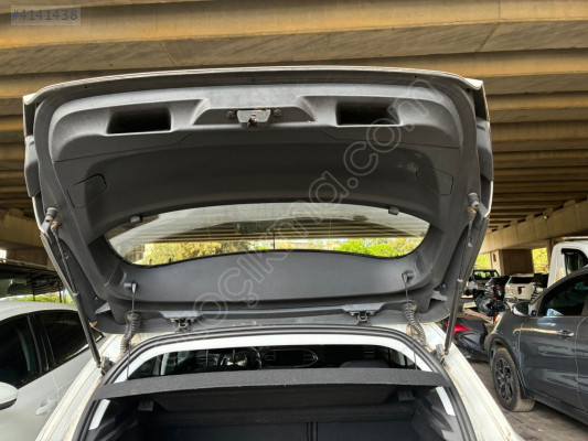 2020 Peugeot 308 ARKA BAGAJ KAPISI