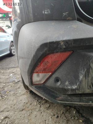 Peugeot 408 sol arka tampon sisi